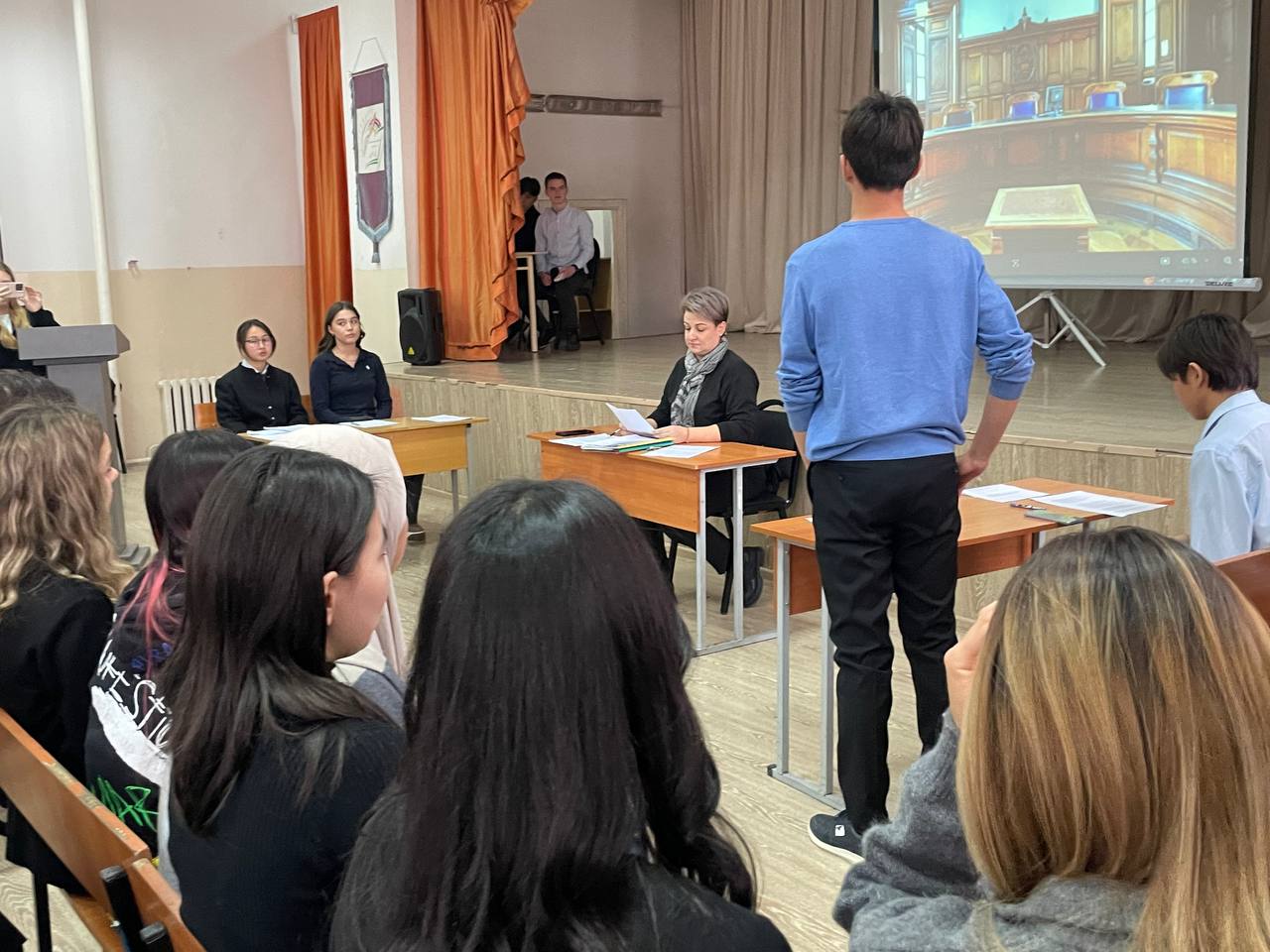 «Моделирование судебного процесса», среди учащихся 10-х и 11-х классов